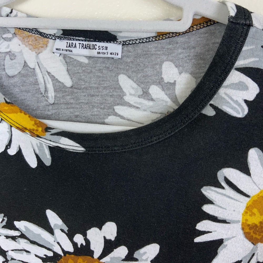 Zara Trafaluc Daisy Print Top Crew Neck - Picture 3 of 4